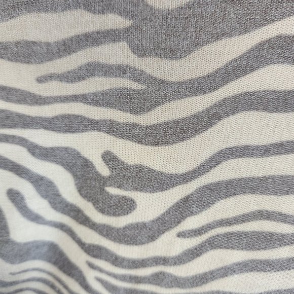 Chaser Zebra Print Hoodie - Picture 4 of 8